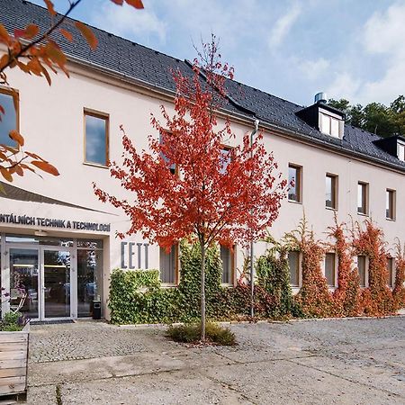 Cett Hotel Náměšť nad Oslavou Екстериор снимка