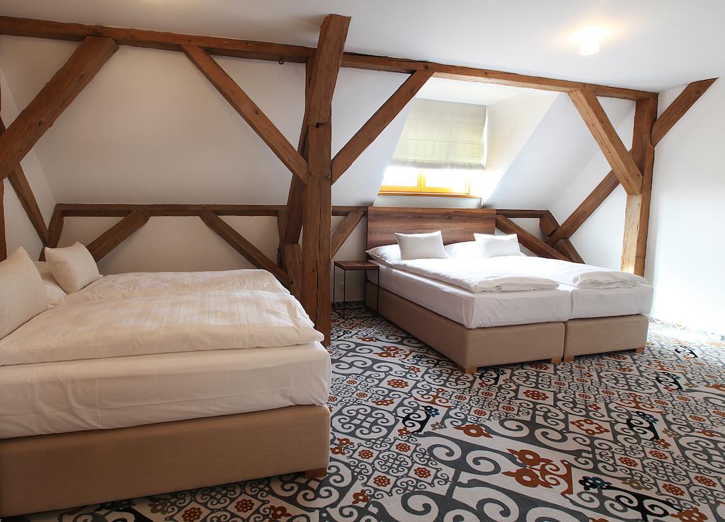 Cett Hotel Náměšť nad Oslavou Стая снимка