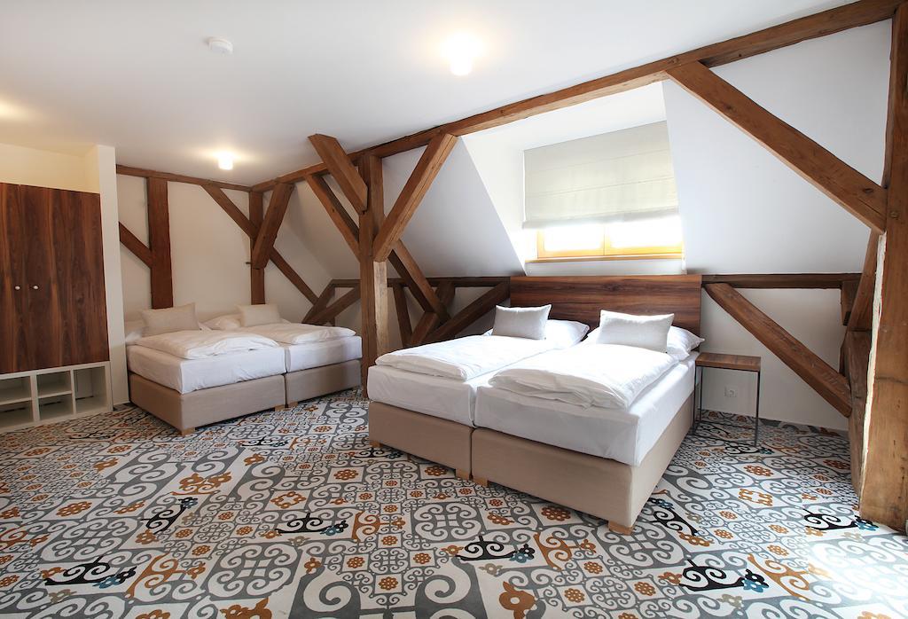 Cett Hotel Náměšť nad Oslavou Стая снимка