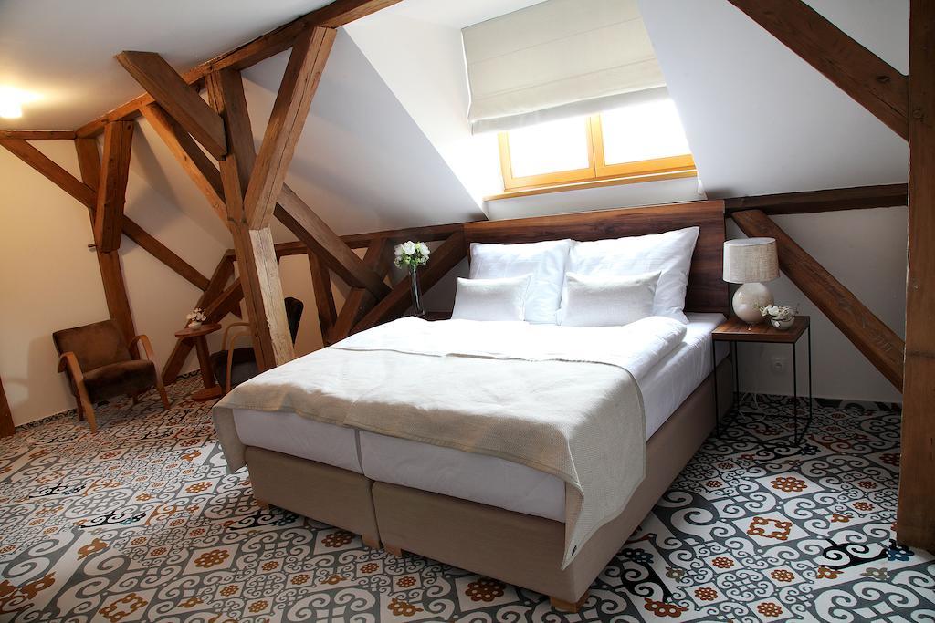 Cett Hotel Náměšť nad Oslavou Стая снимка